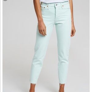 Levi’s wedge fit high rise raw hem jeans 25 NWT